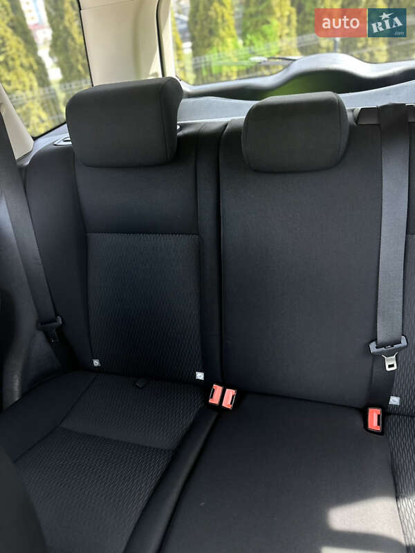 Позашляховик / Кросовер Land Rover Freelander 2013 в Рівному