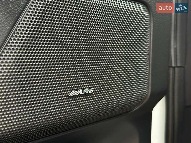 Позашляховик / Кросовер Land Rover Freelander 2012 в Сарнах