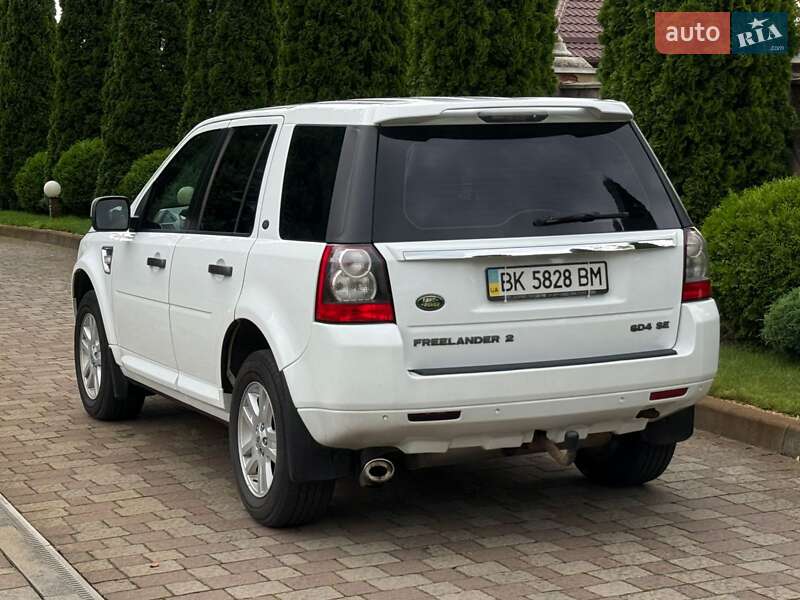 Позашляховик / Кросовер Land Rover Freelander 2012 в Сарнах