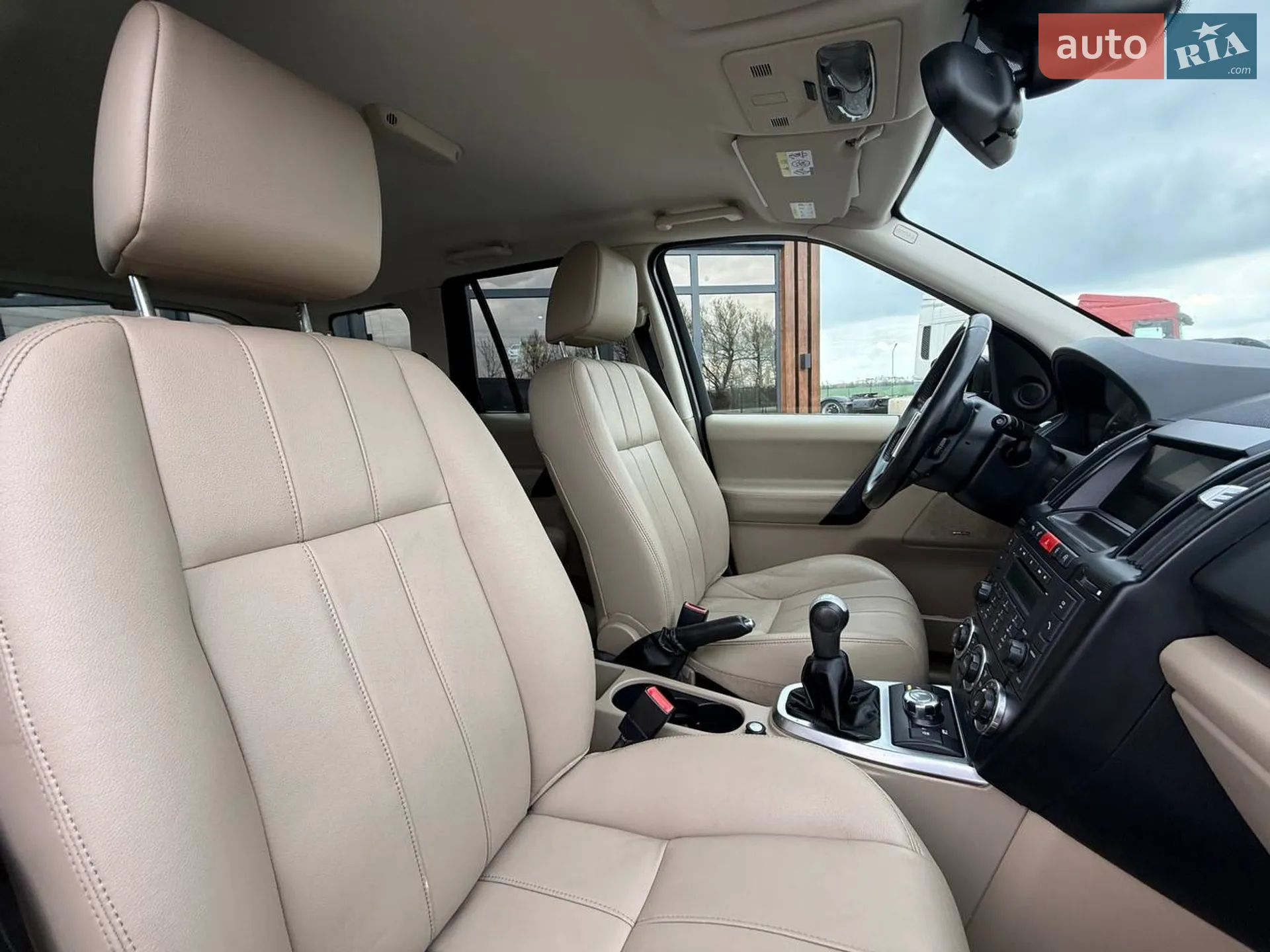 2011 Land Rover Freelander - мініатюра 24