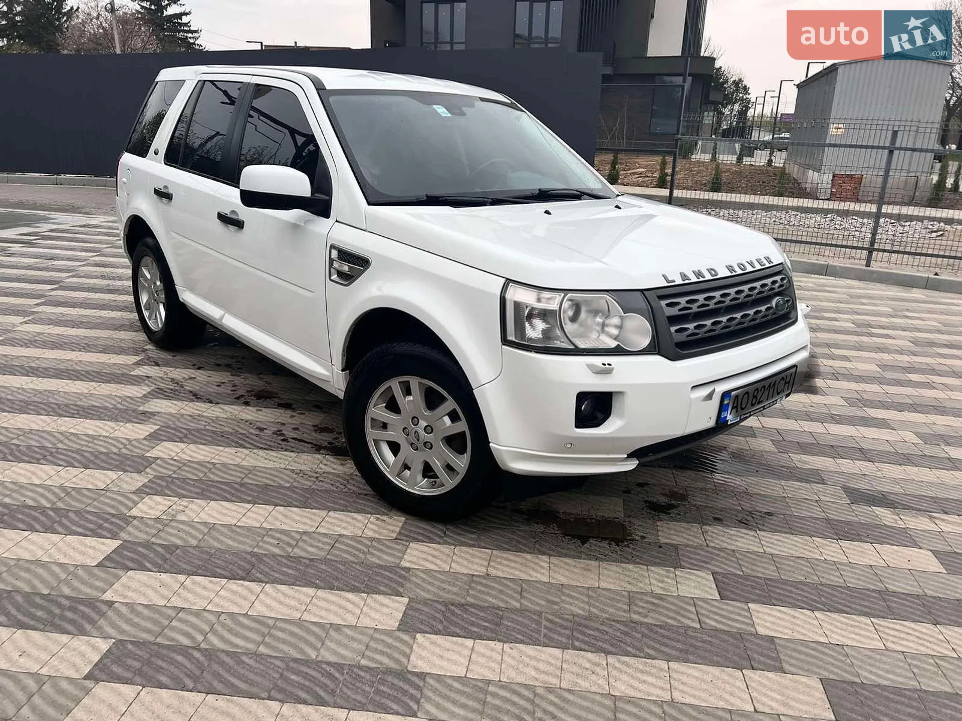 2011 Land Rover Freelander - фото 1