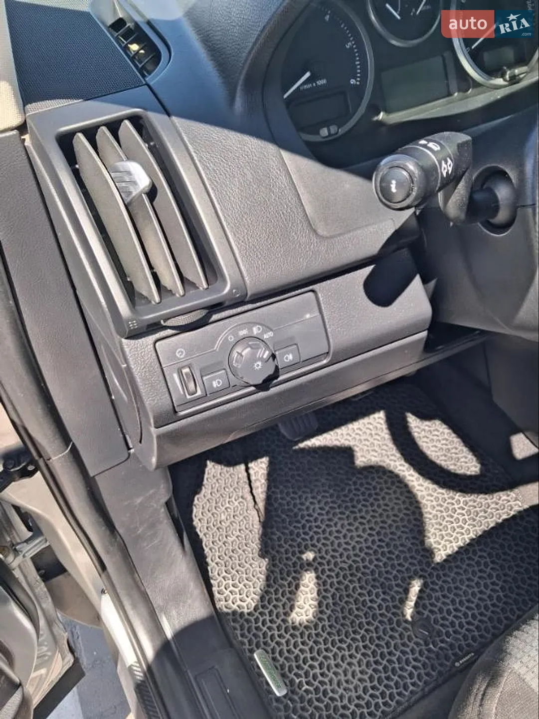 2010 Land Rover Freelander - мініатюра 11