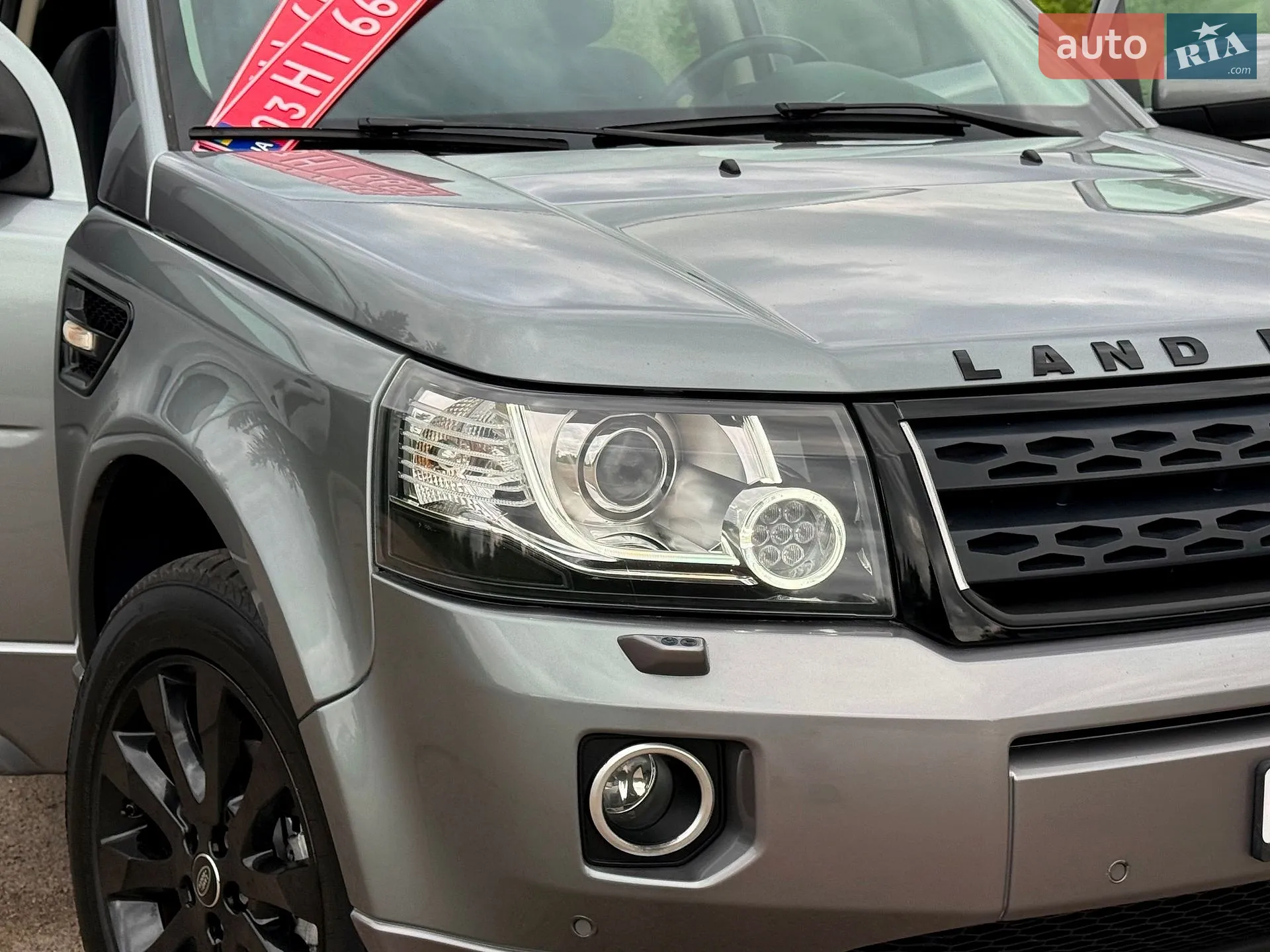 2015 Land Rover Freelander - мініатюра 26