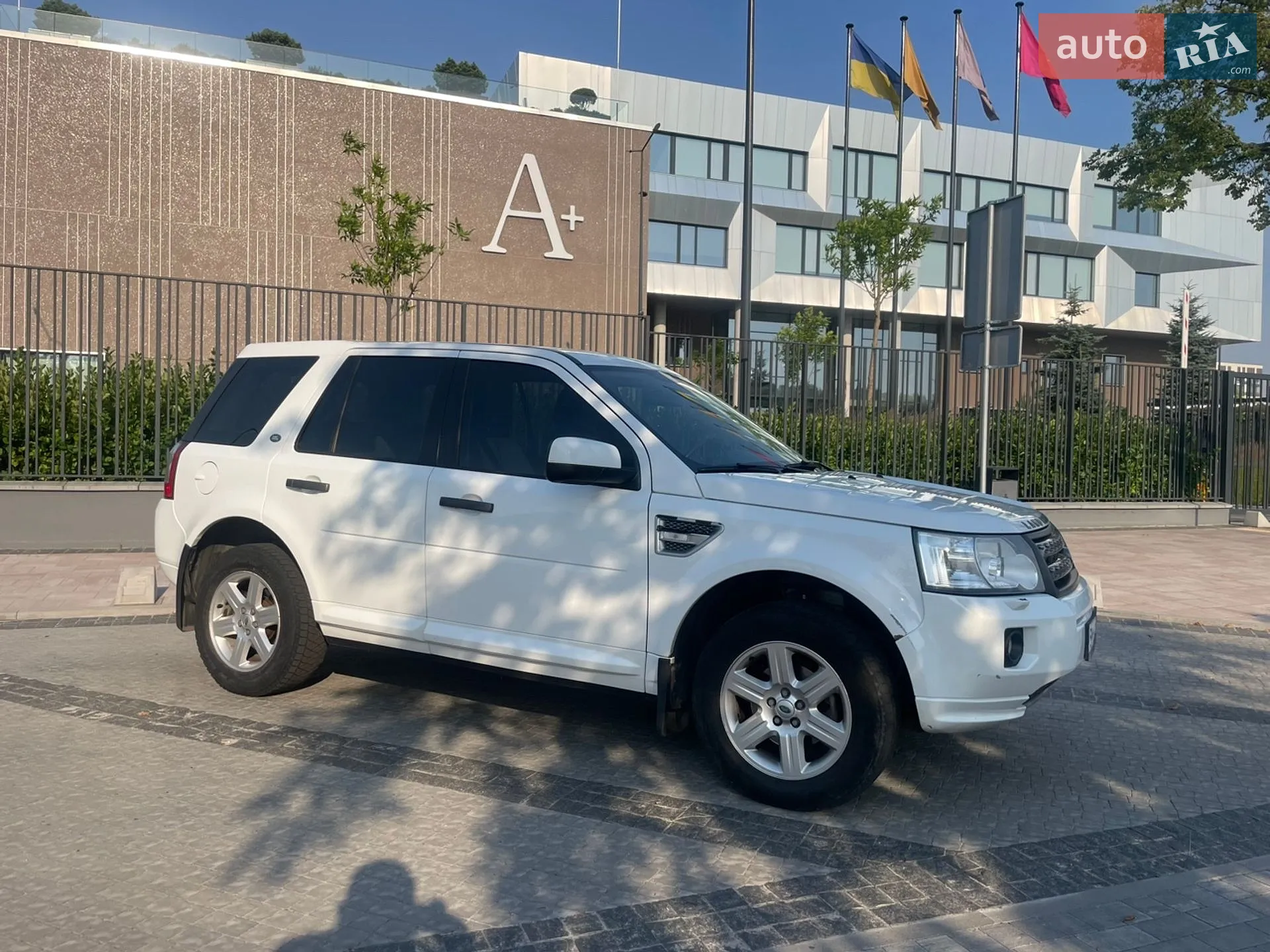 2011 Land Rover Freelander - мініатюра 8