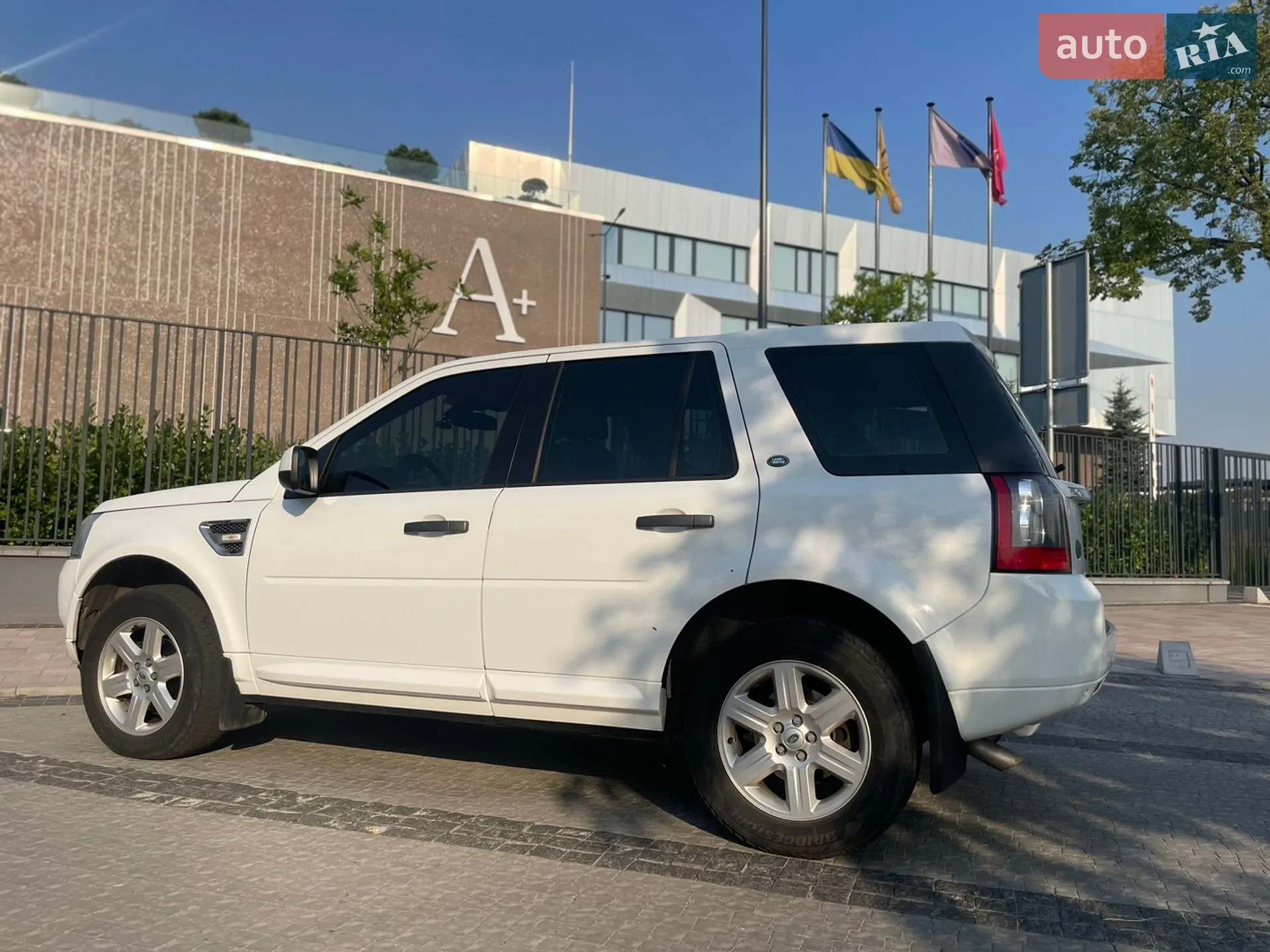 2011 Land Rover Freelander - мініатюра 16