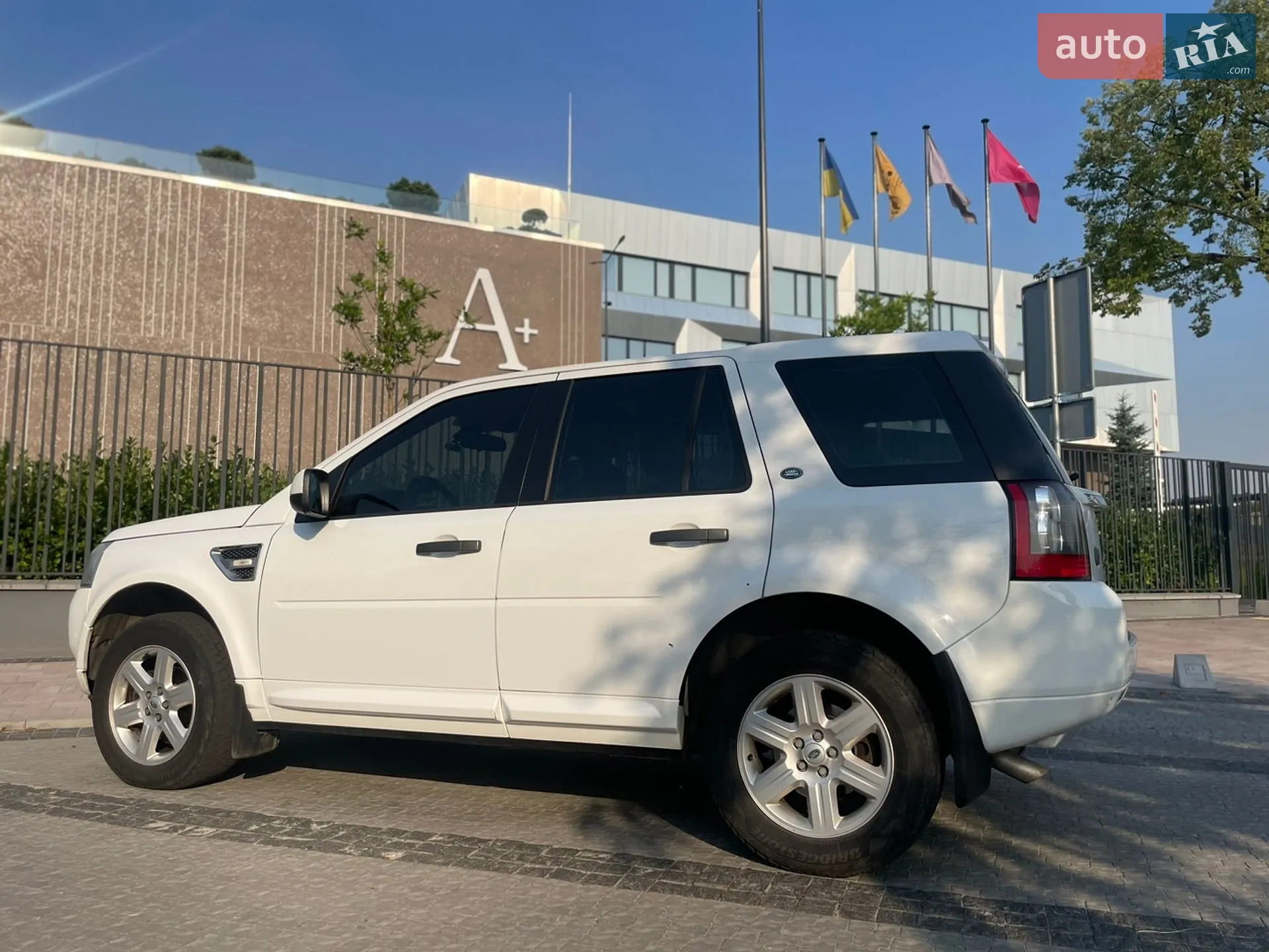 2011 Land Rover Freelander - мініатюра 17