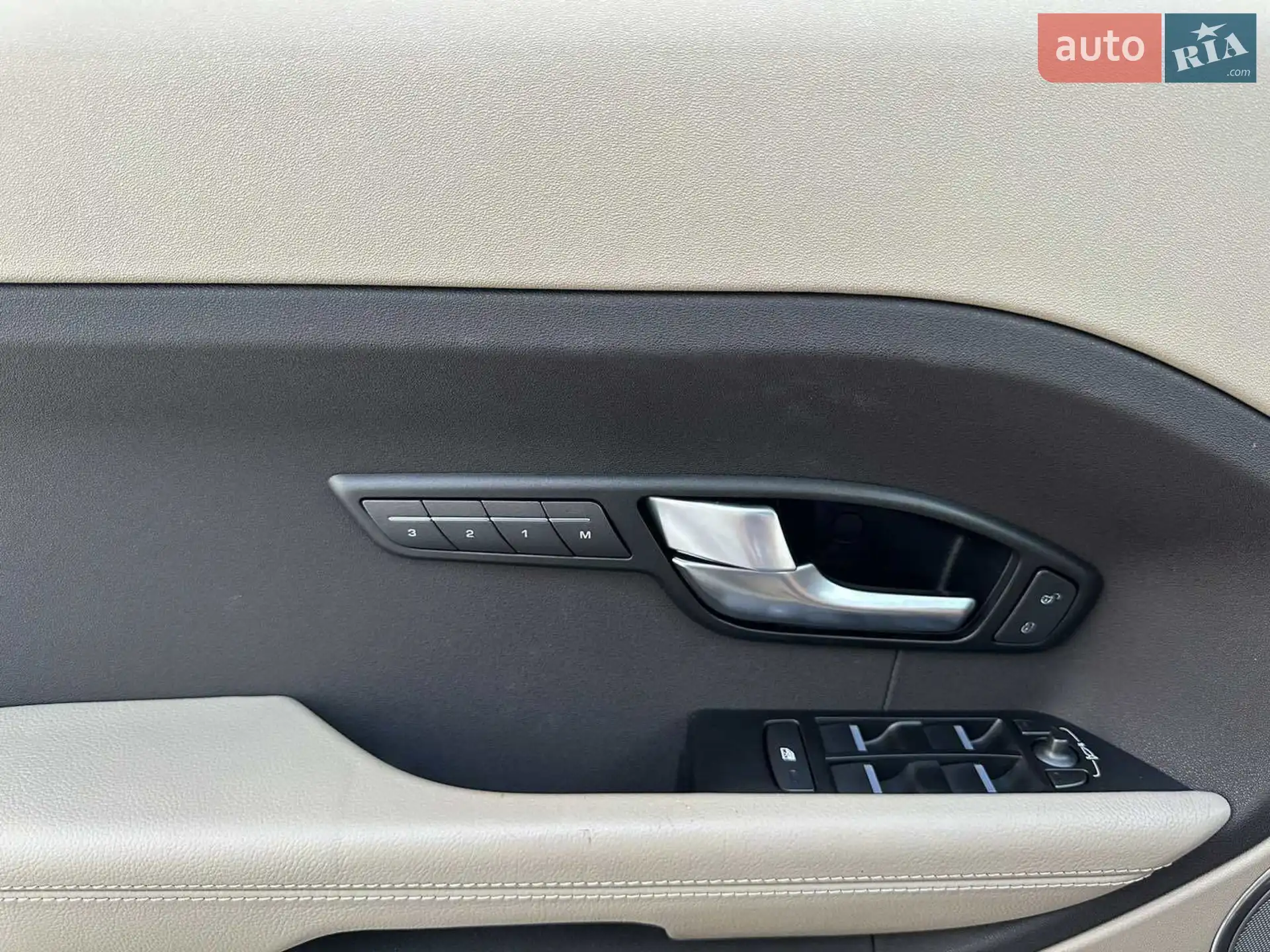 2015 Land Rover Range Rover Evoque - мініатюра 21