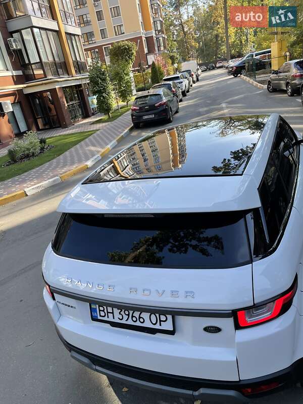 Внедорожник / Кроссовер Land Rover Range Rover Evoque 2015 в Киеве