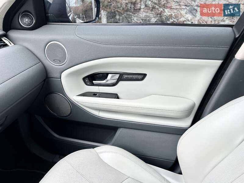 Внедорожник / Кроссовер Land Rover Range Rover Evoque 2015 в Киеве
