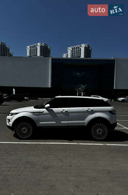 Внедорожник / Кроссовер Land Rover Range Rover Evoque 2015 в 