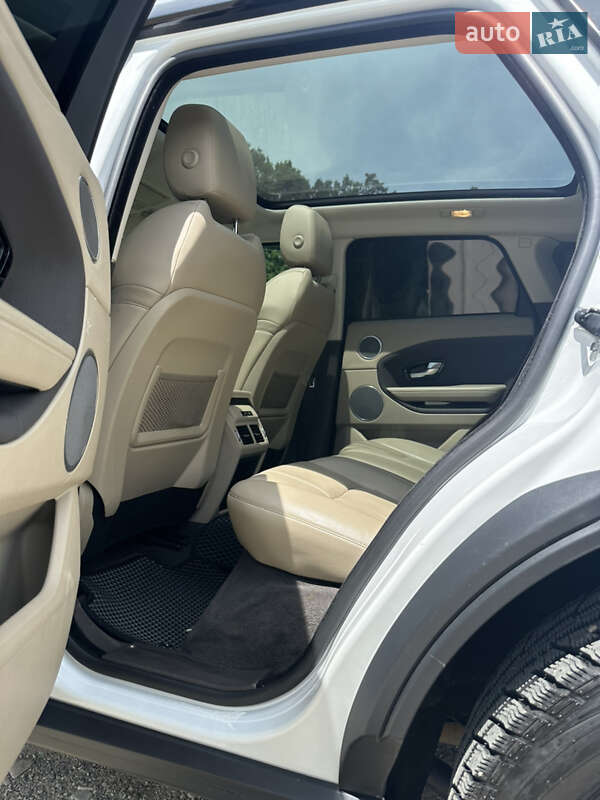 Внедорожник / Кроссовер Land Rover Range Rover Evoque 2016 в Черновцах