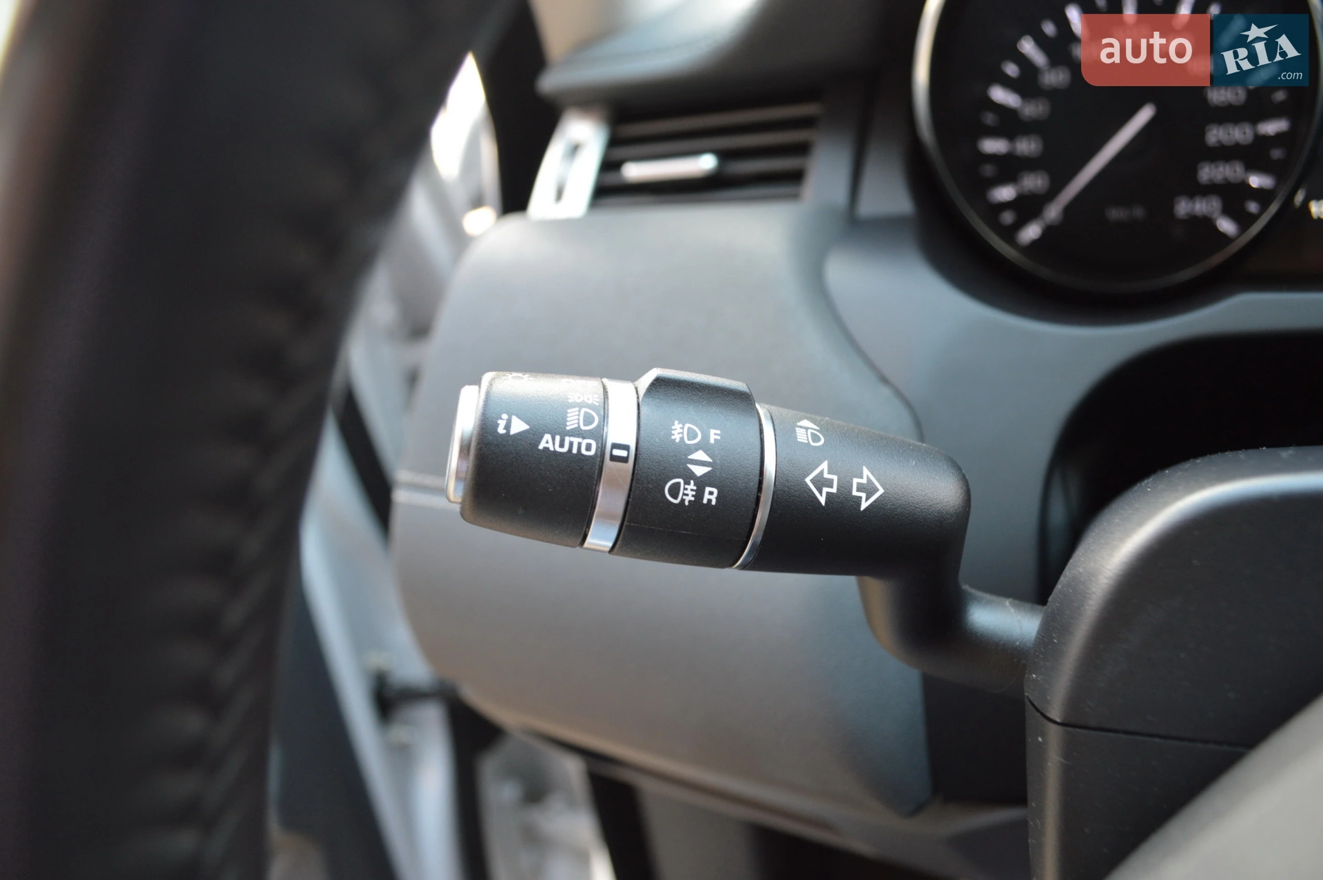2015 Land Rover Range Rover Evoque - мініатюра 21