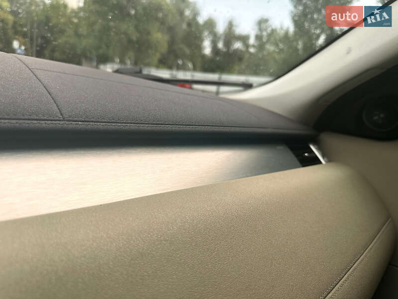 Внедорожник / Кроссовер Land Rover Range Rover Evoque 2013 в Киеве