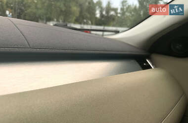 Внедорожник / Кроссовер Land Rover Range Rover Evoque 2013 в 