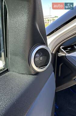 Внедорожник / Кроссовер Land Rover Range Rover Evoque 2019 в 