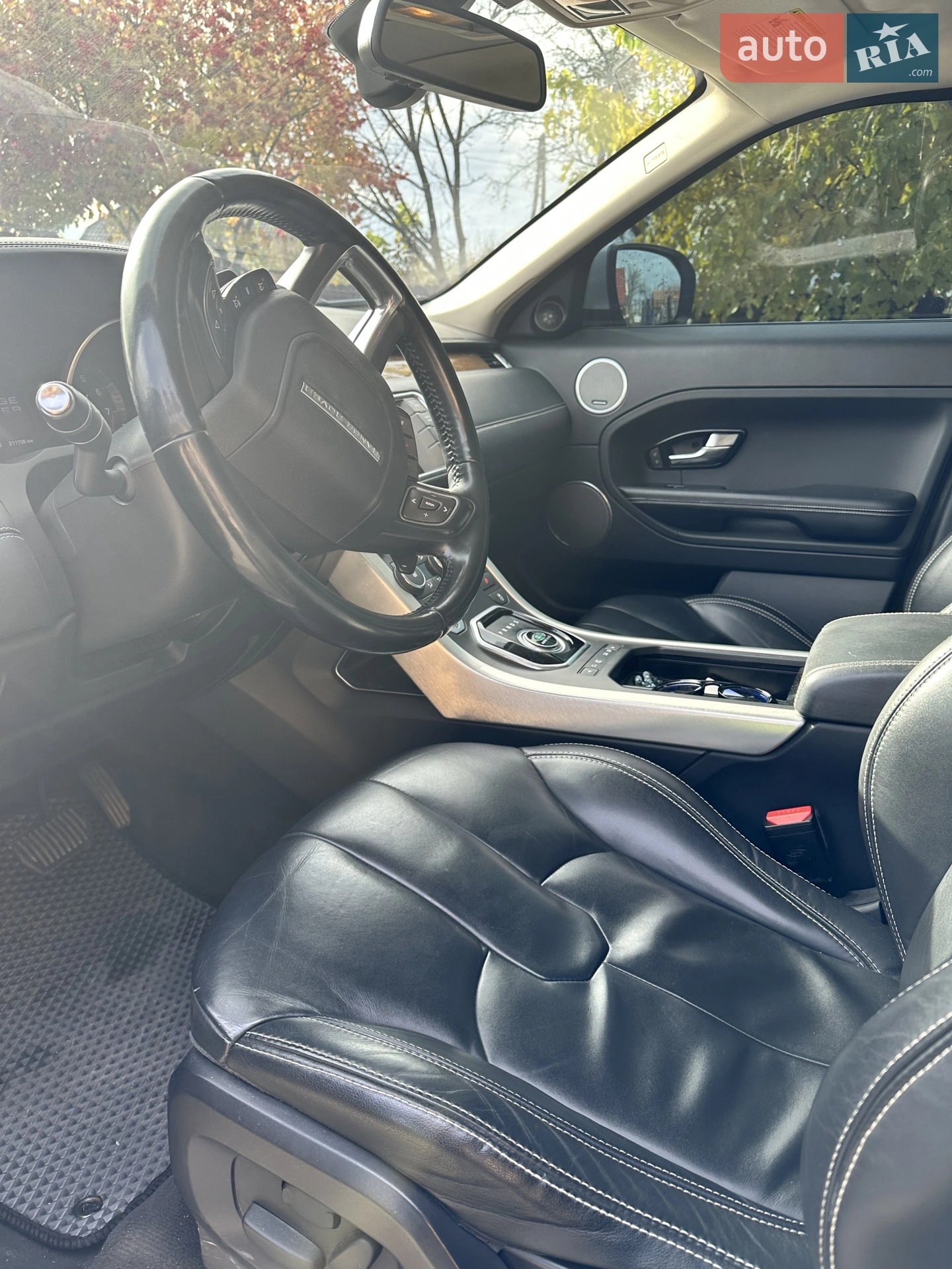 2011 Land Rover Range Rover Evoque - мініатюра 25
