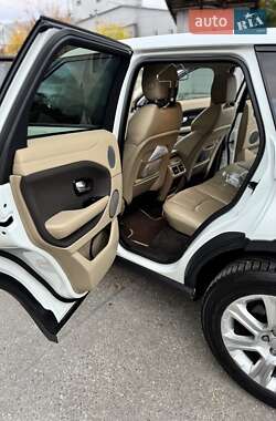 Внедорожник / Кроссовер Land Rover Range Rover Evoque 2016 в 