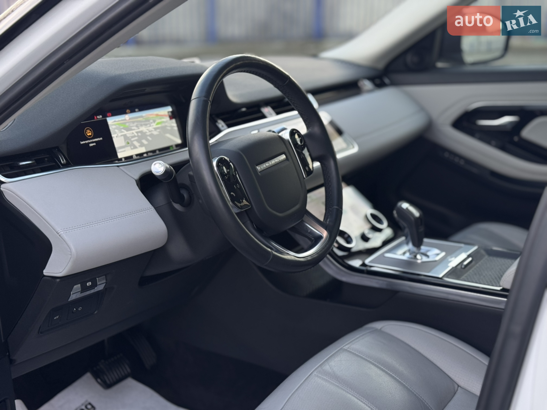 2019 Land Rover Range Rover Evoque - мініатюра 32
