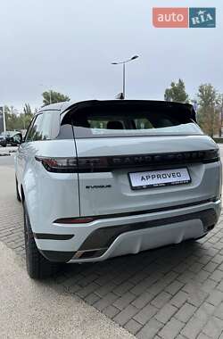 Позашляховик / Кросовер Land Rover Range Rover Evoque 2024 в 