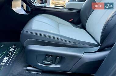 Внедорожник / Кроссовер Land Rover Range Rover Evoque 2023 в 