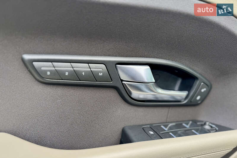 Внедорожник / Кроссовер Land Rover Range Rover Evoque 2013 в Одессе фото 38 Внедорожник / Кроссовер Land Rover Range Rover Evoque 2013 в Одессе