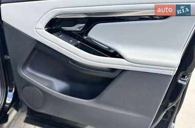 Внедорожник / Кроссовер Land Rover Range Rover Evoque 2019 в 