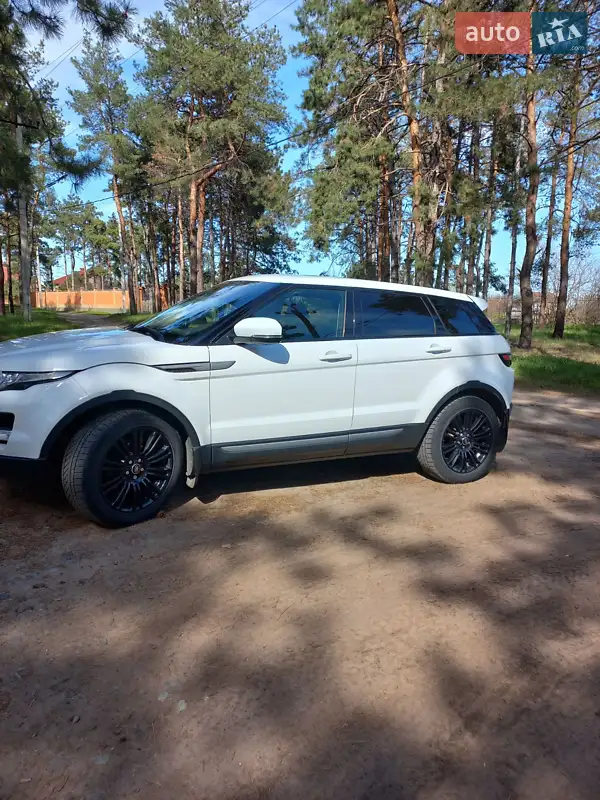 Позашляховик / Кросовер Land Rover Range Rover Evoque 2013 в 