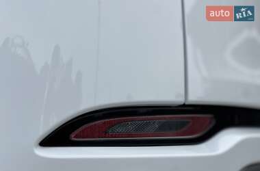 Позашляховик / Кросовер Land Rover Range Rover Evoque 2020 в 