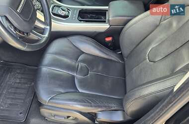 Внедорожник / Кроссовер Land Rover Range Rover Evoque 2015 в 