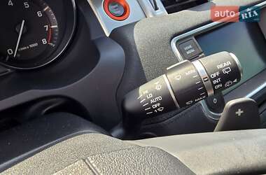 Внедорожник / Кроссовер Land Rover Range Rover Evoque 2015 в 