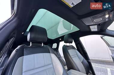 Позашляховик / Кросовер Land Rover Range Rover Evoque 2019 в 