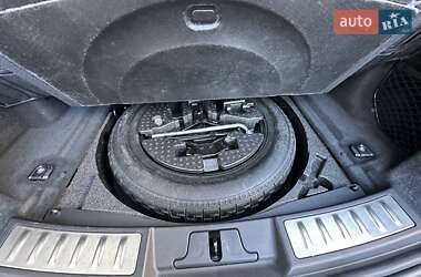 Позашляховик / Кросовер Land Rover Range Rover Evoque 2019 в 