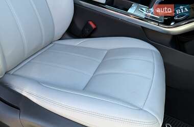 Внедорожник / Кроссовер Land Rover Range Rover Evoque 2021 в 