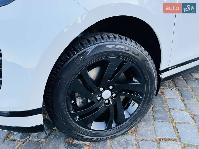 Внедорожник / Кроссовер Land Rover Range Rover Evoque 2019 в Киеве