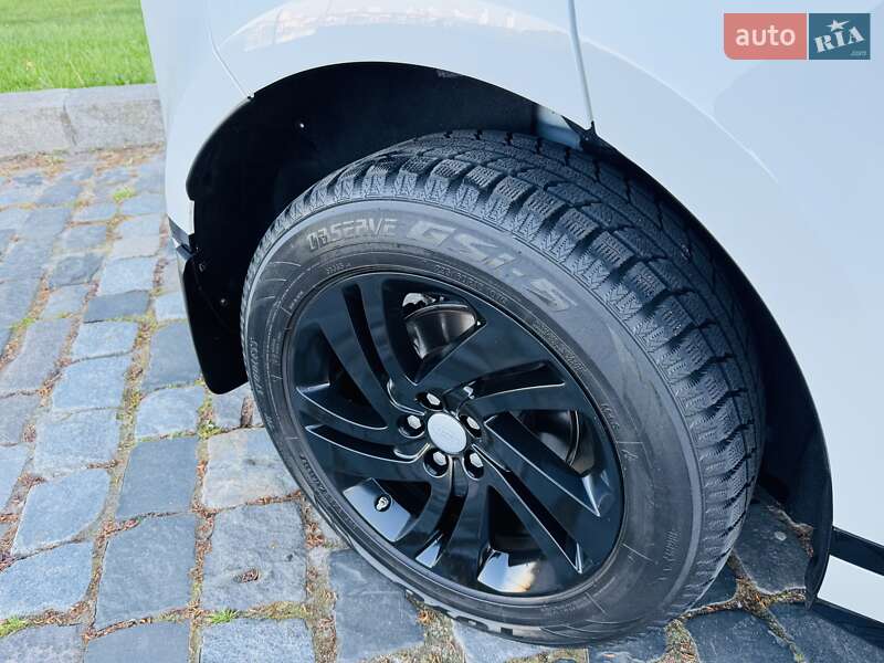 Внедорожник / Кроссовер Land Rover Range Rover Evoque 2019 в Киеве