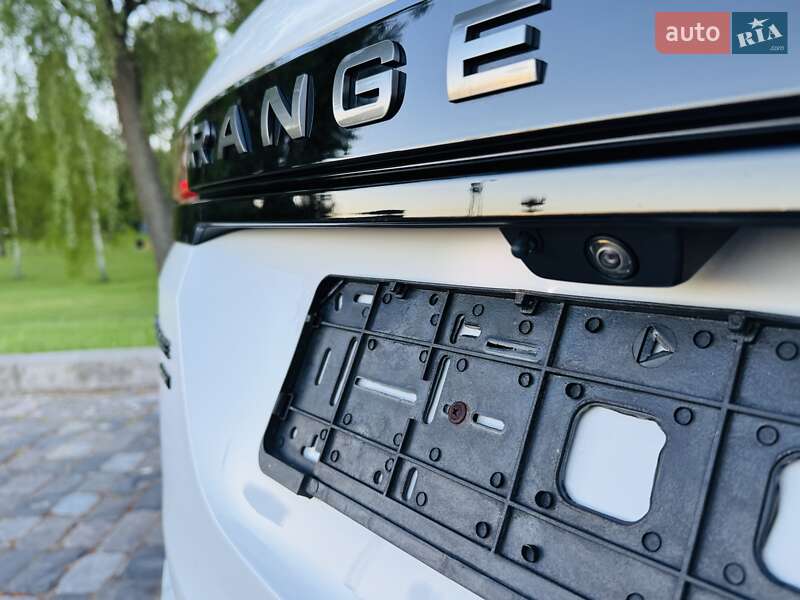 Внедорожник / Кроссовер Land Rover Range Rover Evoque 2019 в Киеве