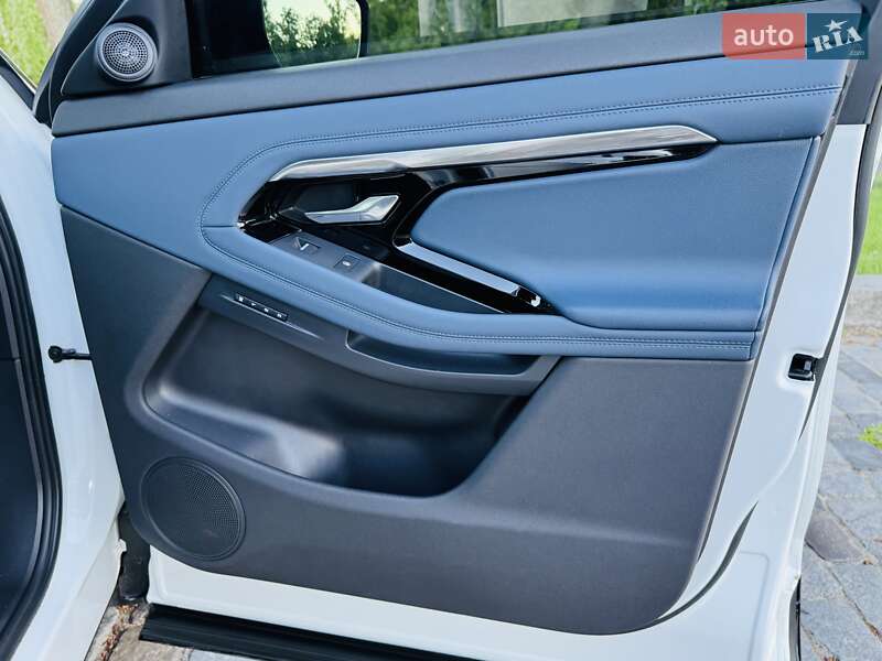Внедорожник / Кроссовер Land Rover Range Rover Evoque 2019 в Киеве