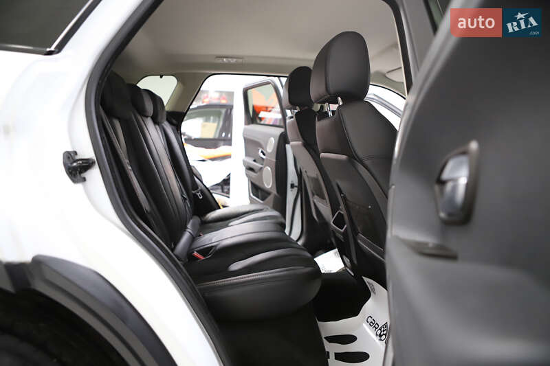 Внедорожник / Кроссовер Land Rover Range Rover Evoque 2015 в Дрогобыче