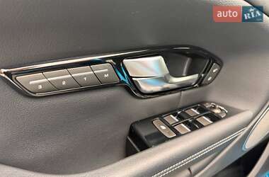Позашляховик / Кросовер Land Rover Range Rover Evoque 2018 в 