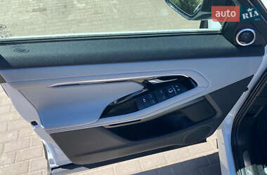 Позашляховик / Кросовер Land Rover Range Rover Evoque 2020 в 