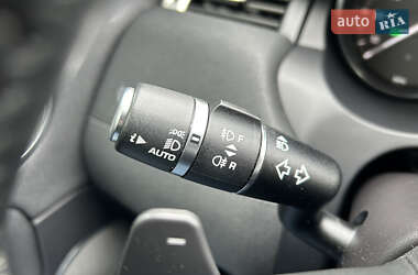 Позашляховик / Кросовер Land Rover Range Rover Evoque 2015 в 