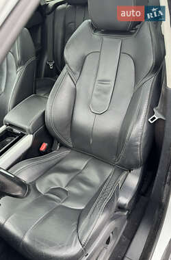 Внедорожник / Кроссовер Land Rover Range Rover Evoque 2013 в 