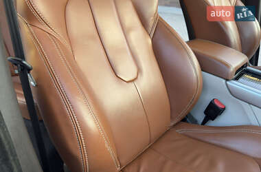 Внедорожник / Кроссовер Land Rover Range Rover Evoque 2012 в 