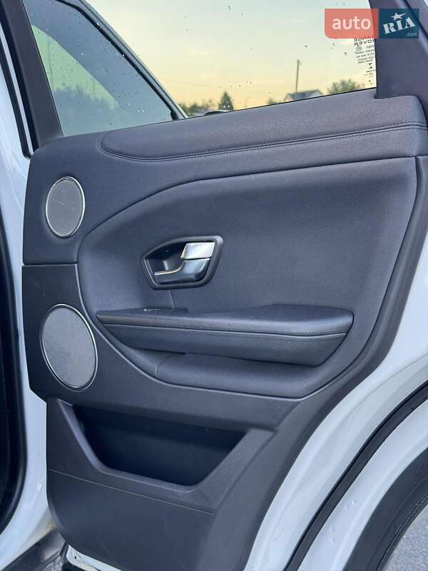 Внедорожник / Кроссовер Land Rover Range Rover Evoque 2015 в Ужгороде