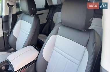 Внедорожник / Кроссовер Land Rover Range Rover Evoque 2024 в 