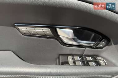 Внедорожник / Кроссовер Land Rover Range Rover Evoque 2016 в 