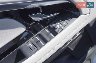 Внедорожник / Кроссовер Land Rover Range Rover Evoque 2019 в 