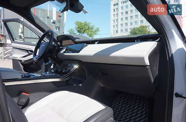 Внедорожник / Кроссовер Land Rover Range Rover Evoque 2019 в 