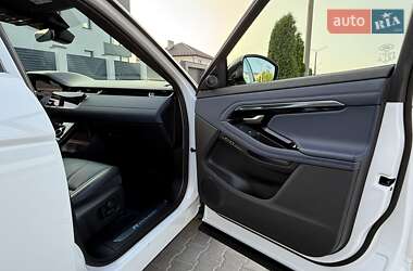 Внедорожник / Кроссовер Land Rover Range Rover Evoque 2021 в 