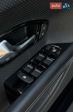 Внедорожник / Кроссовер Land Rover Range Rover Evoque 2012 в 